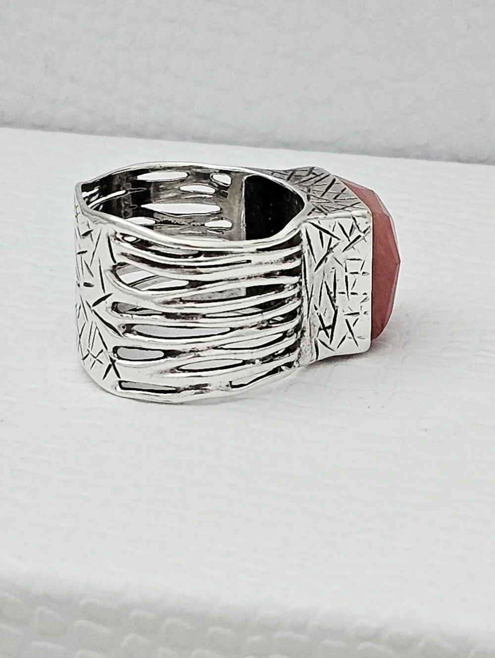 Silpada Sterling Silver Faceted Cherry Quartz Etched Wide Band Ring Size 9-9.25